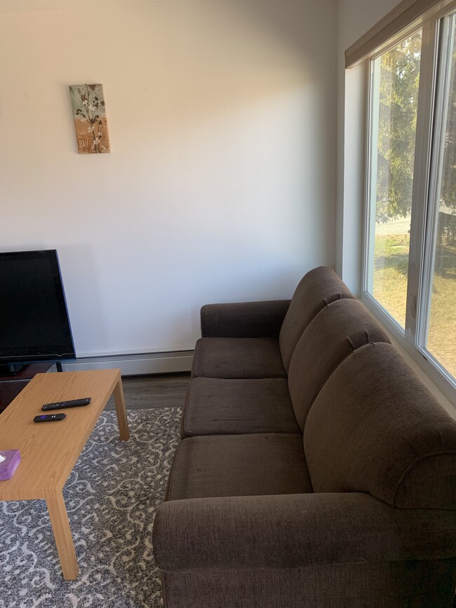 Foto del edificio - 9421 Arlene Dr