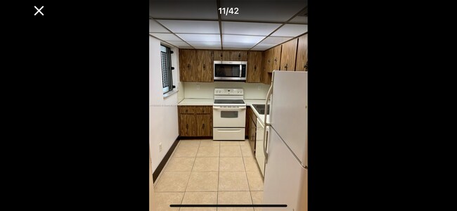 Building Photo - 9150 Fontainebleau Blvd