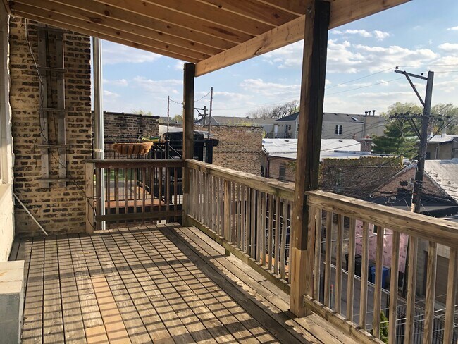 Foto del edificio - 1416 N Western Ave