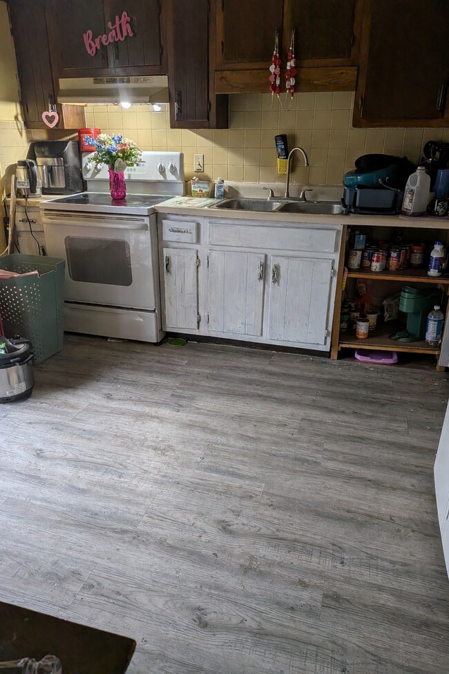 Foto del edificio - 1659 S Sonora Dr