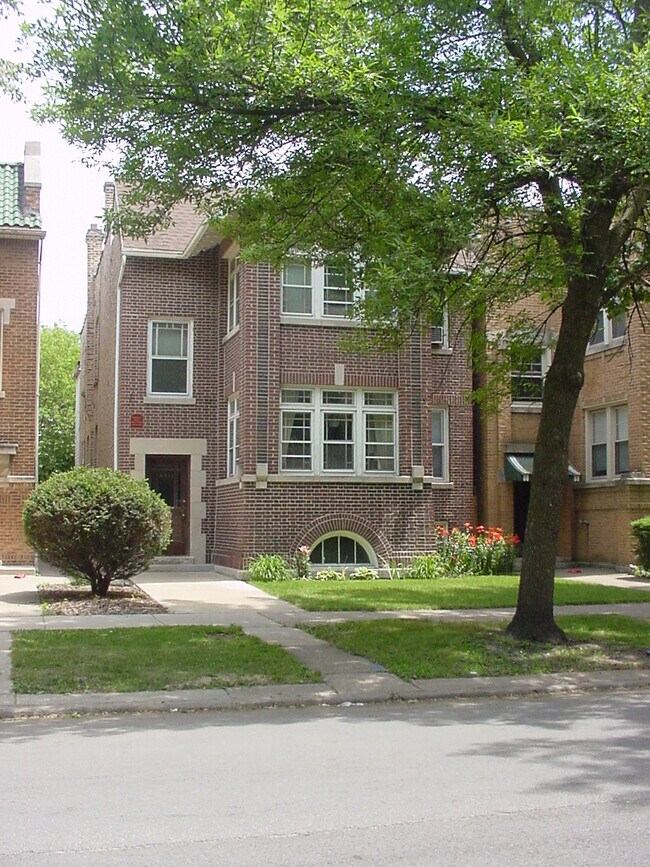 Building Photo - 6441 N Glenwood Ave