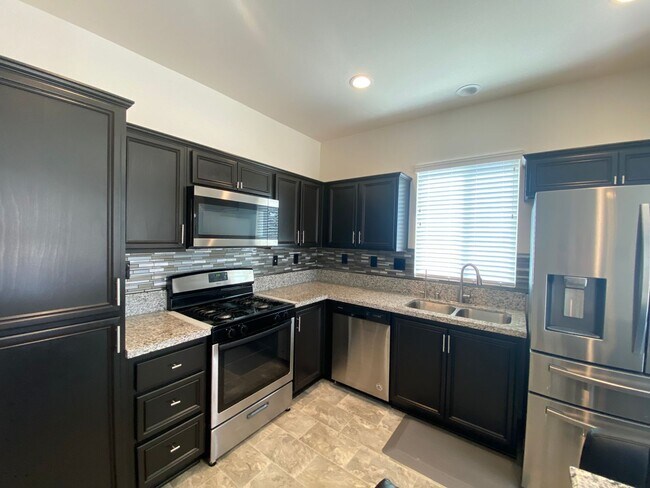 Foto del edificio - Rosamond 4 bedroom