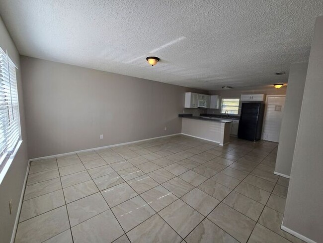 Photo - Cozy 2 bedroom/1 bath Duplex House