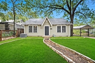Building Photo - 4605 Harmon Ave