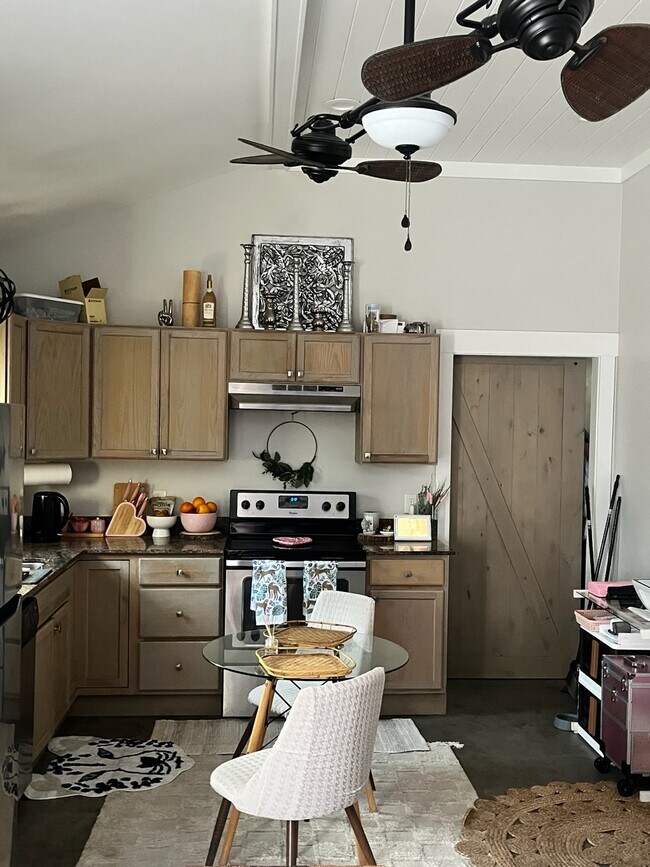 Foto del edificio - 12 E 54th St