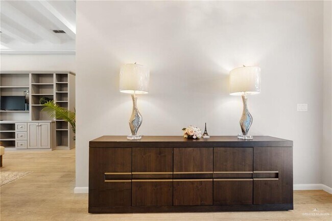 Foto del edificio - 1304 Providence Ave W