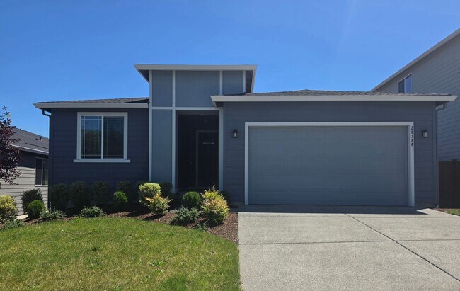Building Photo - 3 Bedroom Plus Den Rambler in Arborwood!