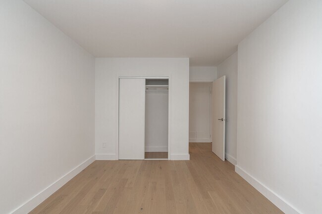 Building Photo - 188 Jameson Ave