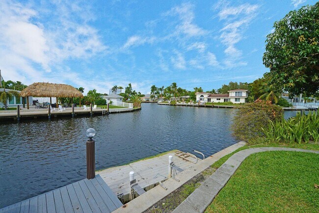 Foto del edificio - 1001 SE 5th Ave