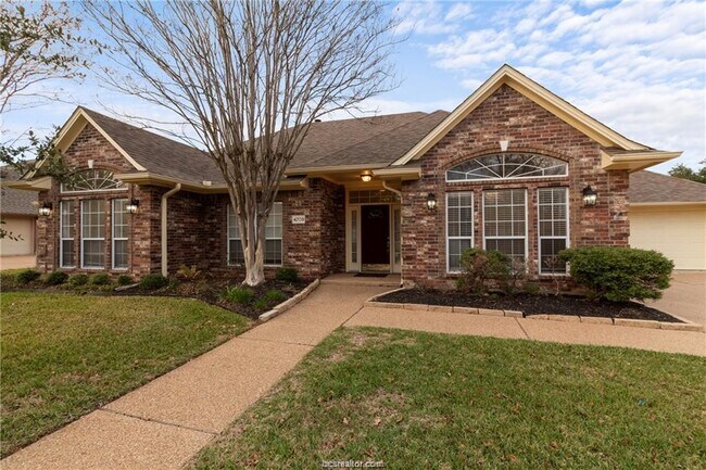Foto del edificio - 4709 Shoal Creek Dr