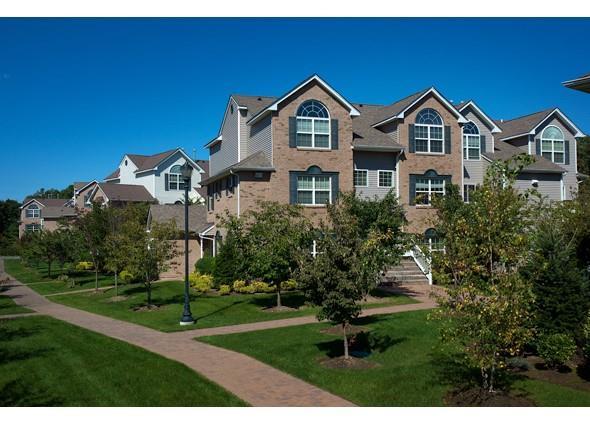 Building Photo - 47 Village Plaza Dr
