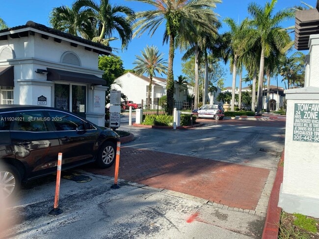 Foto del edificio - 4990 NW 97th Pl