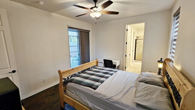 Foto del edificio - Fully Furnished Mother-in-law Suite For Rent