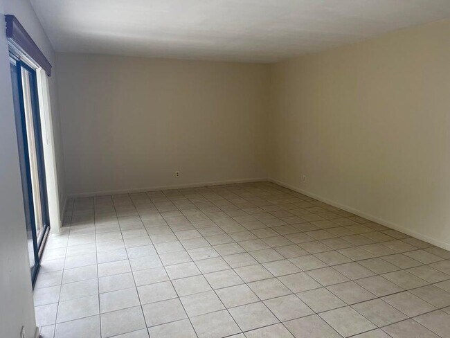 Foto del edificio - 4803 Waterview Cir