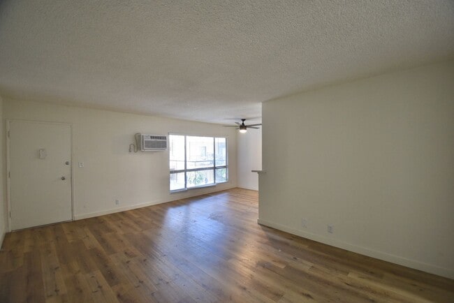 Building Photo - 11255 Camarillo St