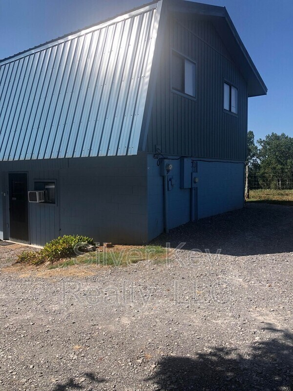 Building Photo - 194 Setterburg Road