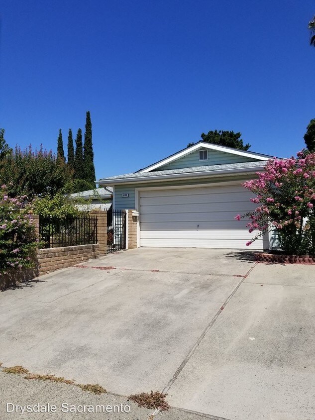 Foto principal - 4125 Birdwell Way