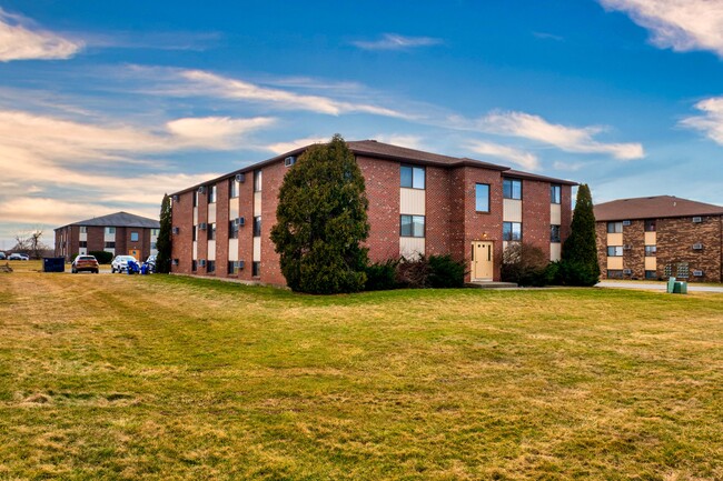 Building Photo - Maplewood Apartments