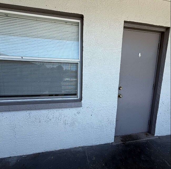 Foto del edificio - 2475 18th Ave S
