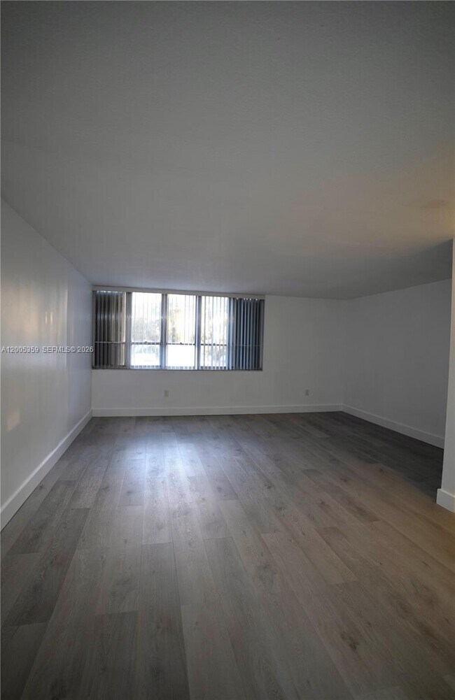 Foto del edificio - 6801 SW 147th Ave