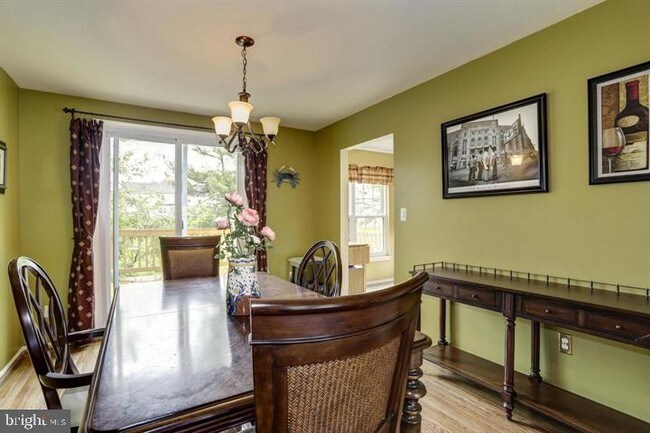 Foto del edificio - 827 Ivy League Ln