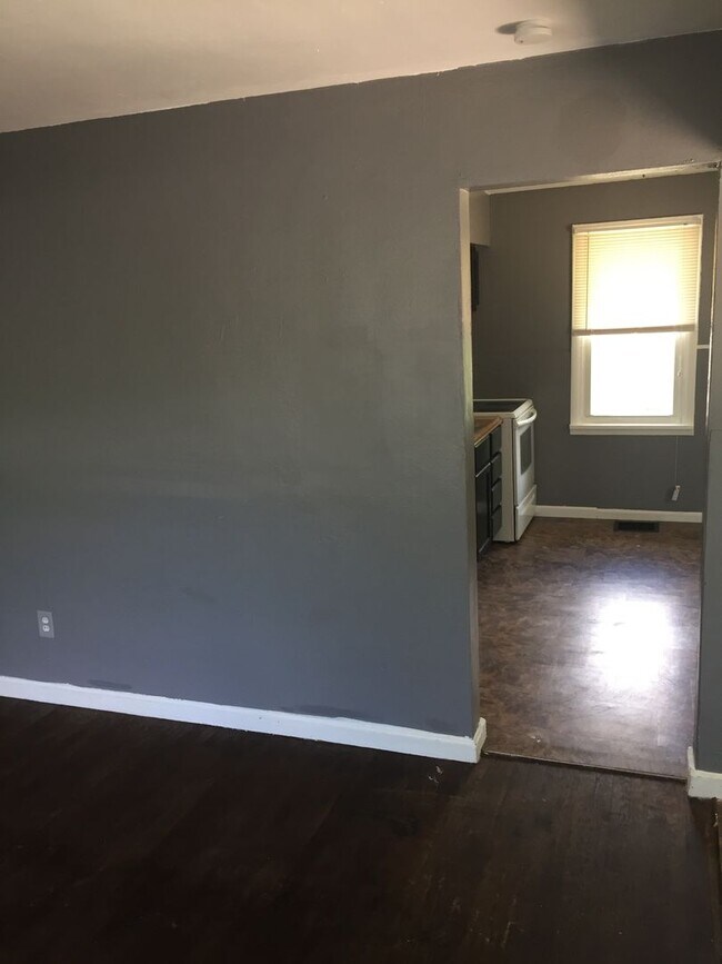Foto del edificio - Beautifully Updated 3 Bedroom House! Comin...