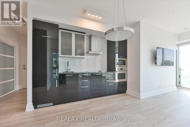 Building Photo - 12 York St