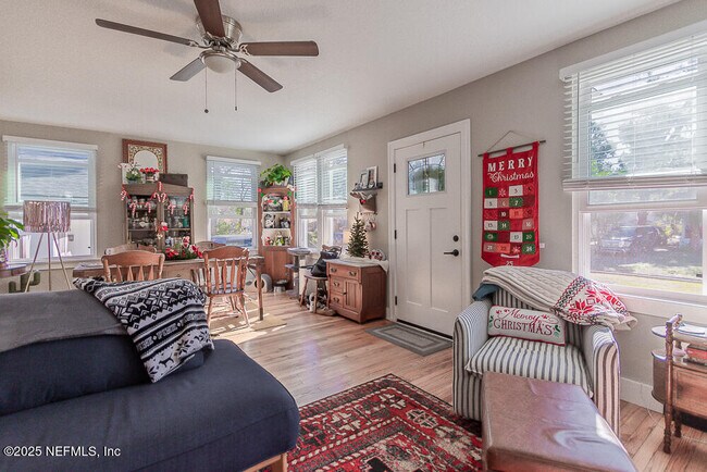 Foto del edificio - 909 Talbot Ave