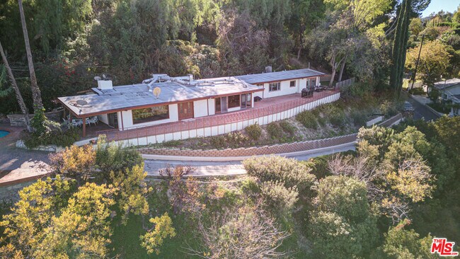 Foto del edificio - 4520 Gable Dr