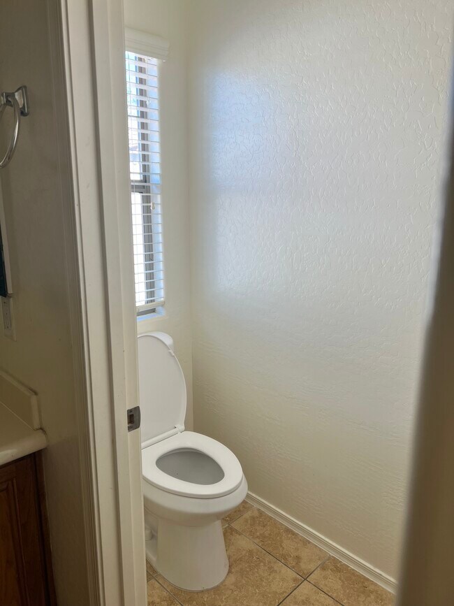 Foto del edificio - 14072 W Country Gables Dr