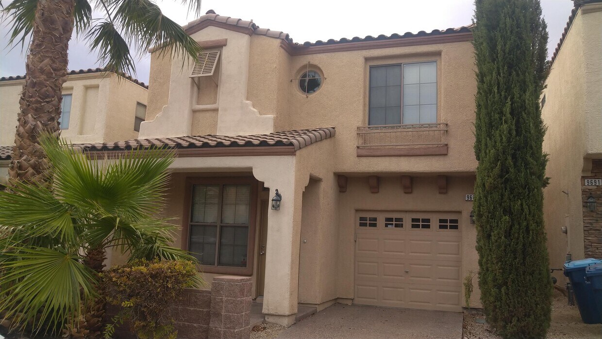 Primary Photo - 9685 Villa La Mora Ave
