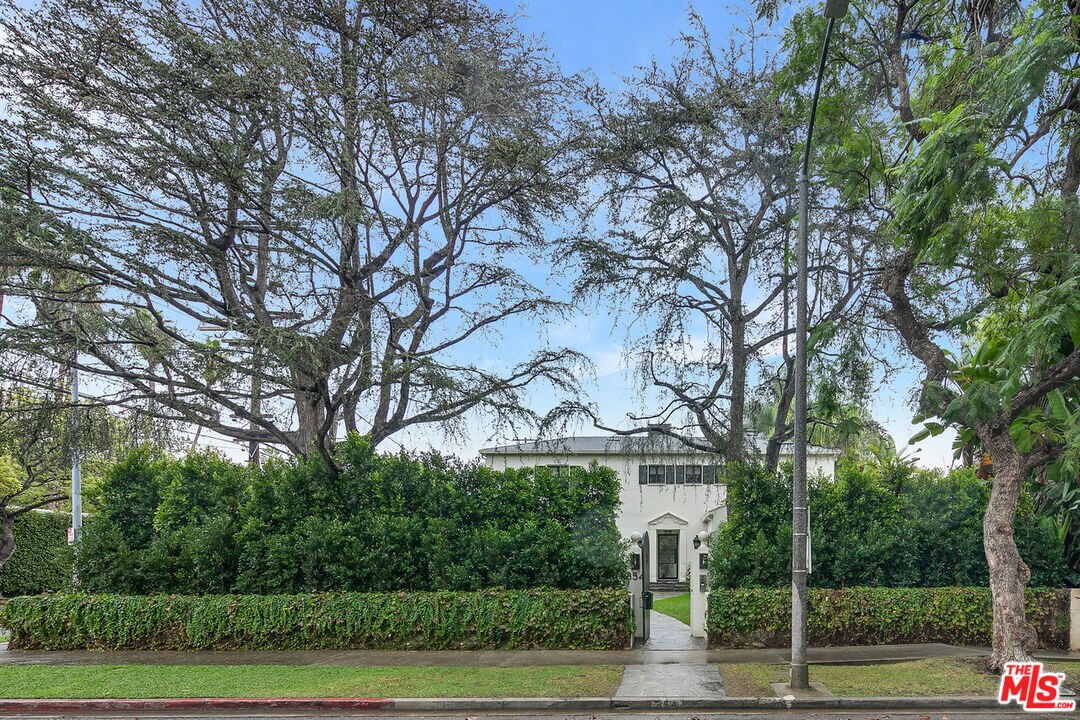Primary Photo - 854 N Orlando Ave