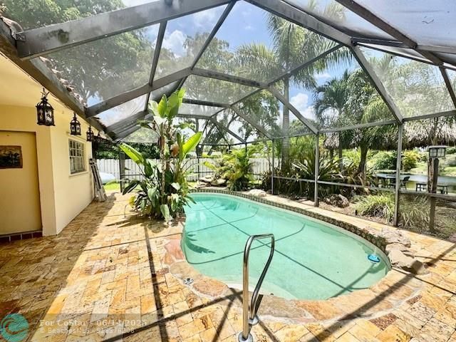 Building Photo - 3720 Coral Hills Dr