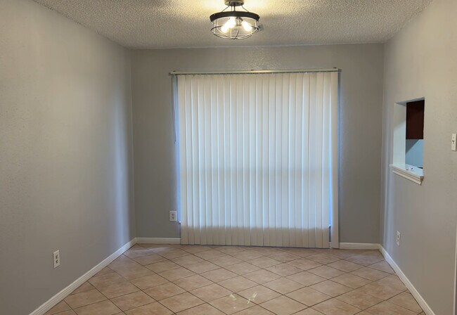 Foto del edificio - 11826 Roandale Dr