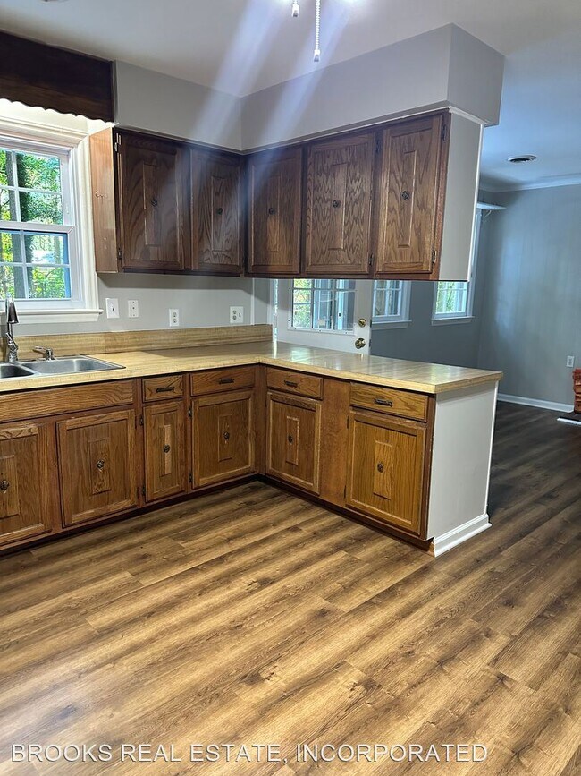 Building Photo - 3 br, 2 bath House - 109 Indiana Lane