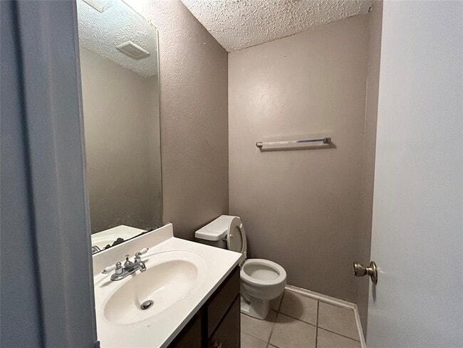 Building Photo - 23122 Dew Wood Ln