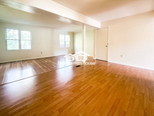 Building Photo - 2861 Schoolhouse Cir