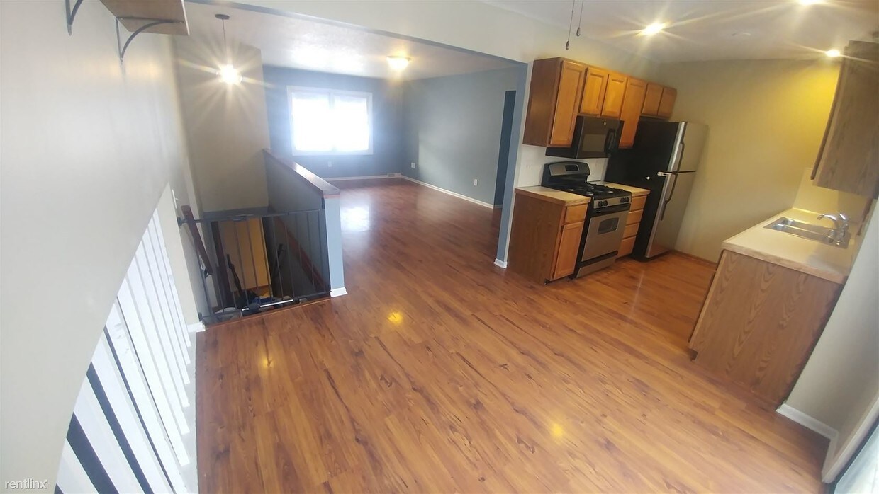 Foto principal - 1332 Ball Ave NE
