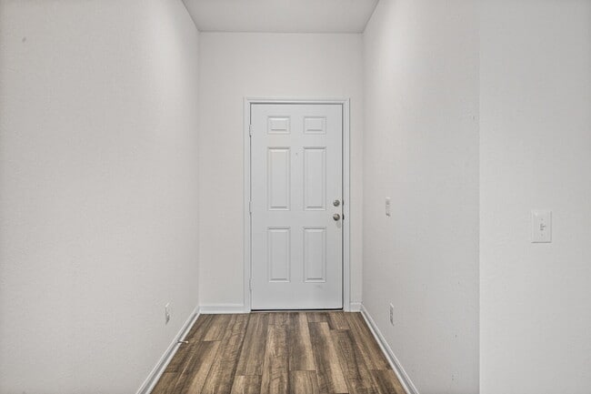 Building Photo - 1136 King Eider