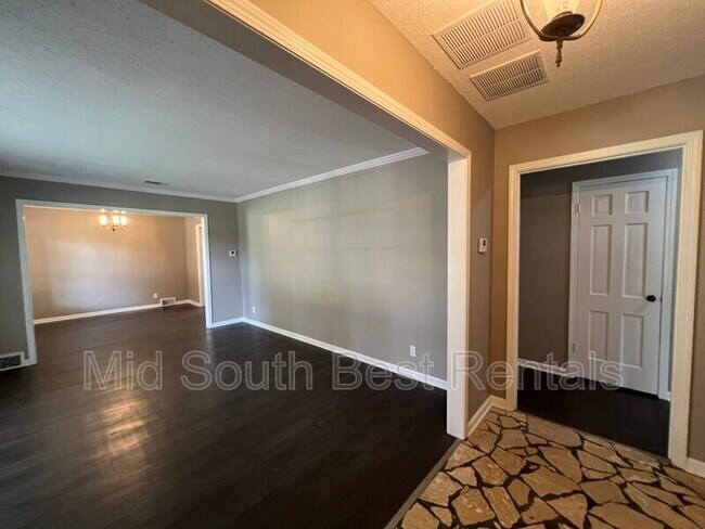 Foto del edificio - 3154 Bluefield St