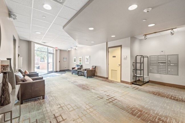 Building Photo - (Coming Soon) 1 Bedroom Condo In Southend with garage