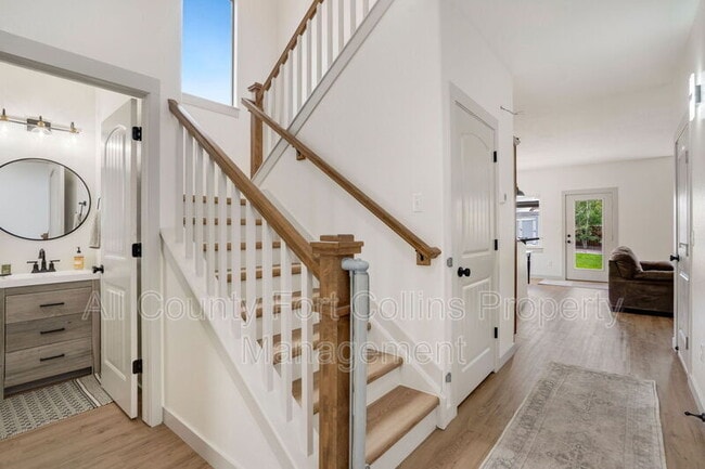 Building Photo - 530 Moonglow Dr