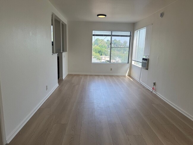 Building Photo - 2564 Corralitas Dr