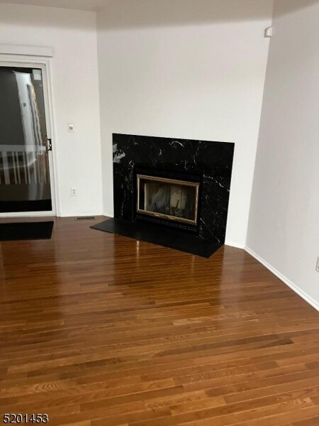 Building Photo - 1705 Park Pl