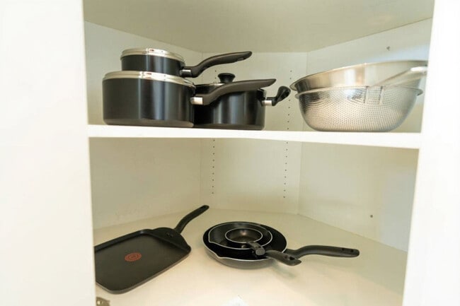 Building Photo - 15803-15897 97 Ave NW