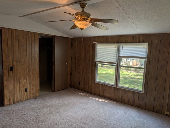 Foto del edificio - 233 Ransdell Ln