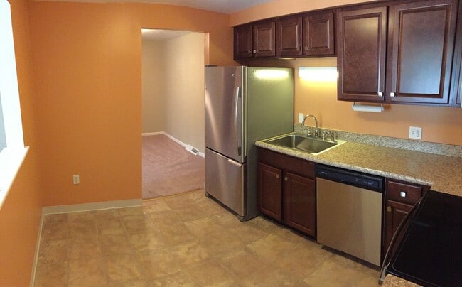 Kitchen (2) - 439 Burroughs Dr #5