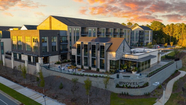 Foto del edificio - NOVEL Morrisville by Crescent Communities