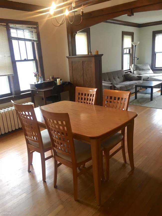 Foto del edificio - 2 br, 1 bath  - 1696 Hague Ave 3