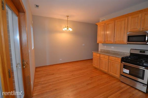 Building Photo - 4231 N Kenmore Ave